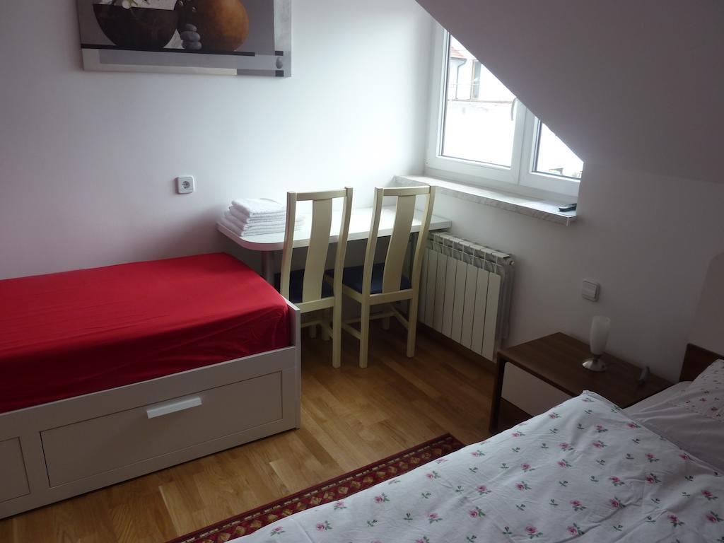 Rooms & Apartment Mira G. Postojna Szoba fotó
