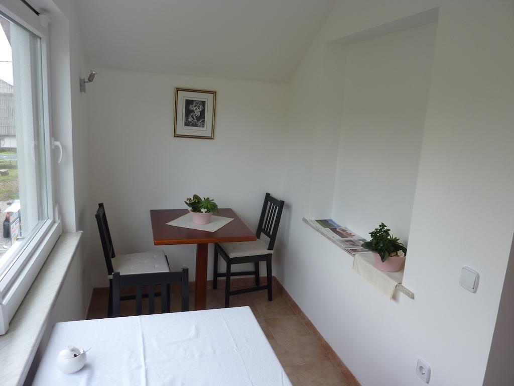Rooms & Apartment Mira G. Postojna Kültér fotó